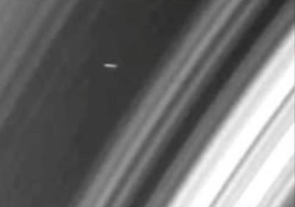 A bright elongated object inside a ring gap (video grab)