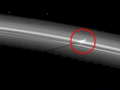 A bright jet at the F ring's edge (video grab)