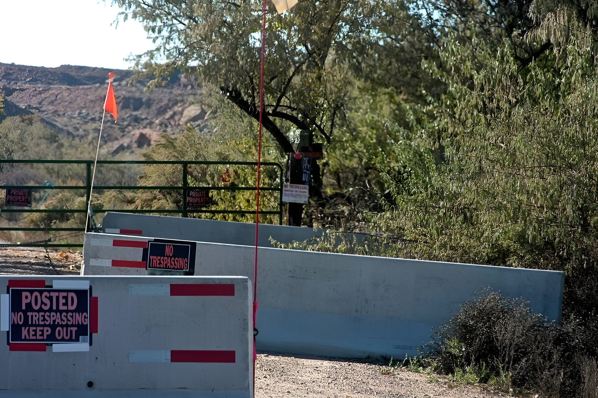 Context photo: the barricaded, no-trespassing entrance of the ranch near Ballard, Utah, in October 2013, while it was still owned by Robert Bigelow. It does not show anything from the NIDS study.