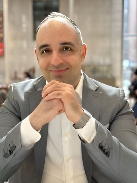 Max Derakhshani